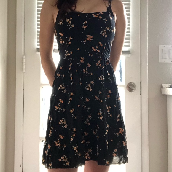 H&M Dresses & Skirts - H&M Dress